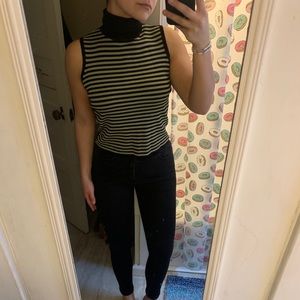 Short Sleeve Turtle Neck